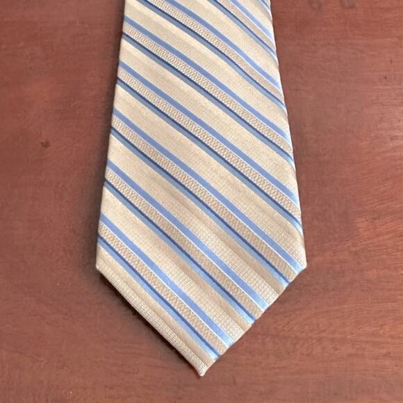Croft & Barrow 100% Silk Tan Light Blue Mens Diagonal Stripe Tie Retro NWOT - Picture 2 of 11